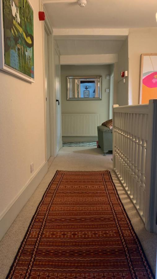 The Totnes Guest House. Upstairs At Zappa'S Exterior photo