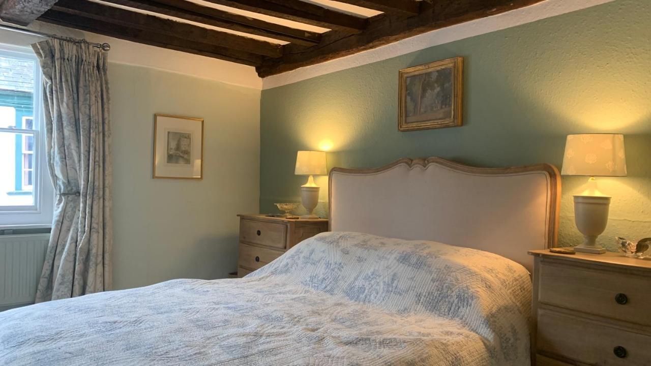 The Totnes Guest House. Upstairs At Zappa'S Exterior photo